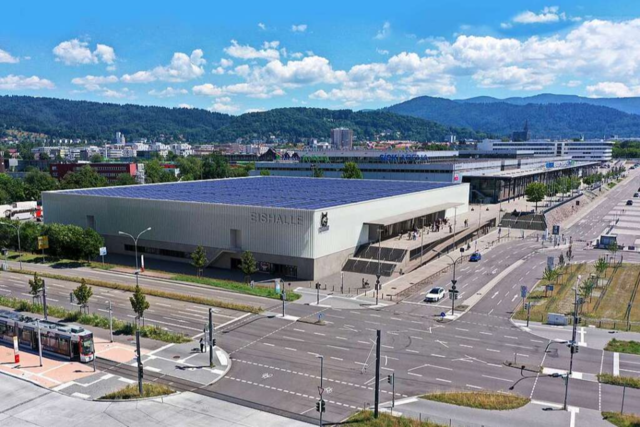 So könnte die neue Eishalle an der Freiburger Messe aussehen