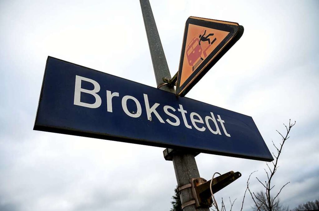 Das tödliche Attentat von Brokstedt hä...ehörden gegenseitig informiert hätten.  | Foto: Daniel Bockwoldt (dpa)