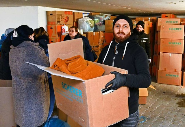 Mehmet lmez sammelt in Weingarten Spenden.  | Foto: Thomas Kunz