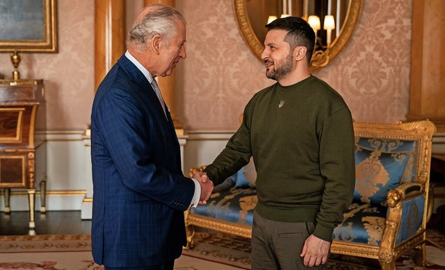 Auch Knig Charles III. empfing am Mit...nischen Prsidenten Selenskyj (rechts)  | Foto: Aaron Chown (dpa)