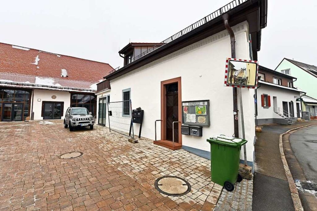 Das seit fast drei Jahren geschlossene...em &#8222;Stuben&#8220;-Areal (links).  | Foto: Thomas Kunz