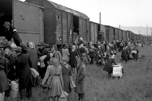 Deutschstmmige werden 1946 in Tschech...r Ausreise nach Deutschland gezwungen.  | Foto: imago stock&people via www.imago-images.de