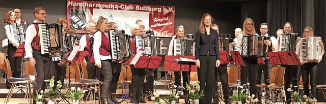 Das Konzertorchester des HC Sulzburg b...zert mit Dirigentin Silke D&#8217;Inka  | Foto: PRIVAT