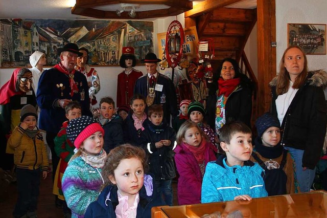 Dem Narresome die  Fasnet nherzubring...tenkinder aus Bachheim und Unadingen.   | Foto: Christa Maier