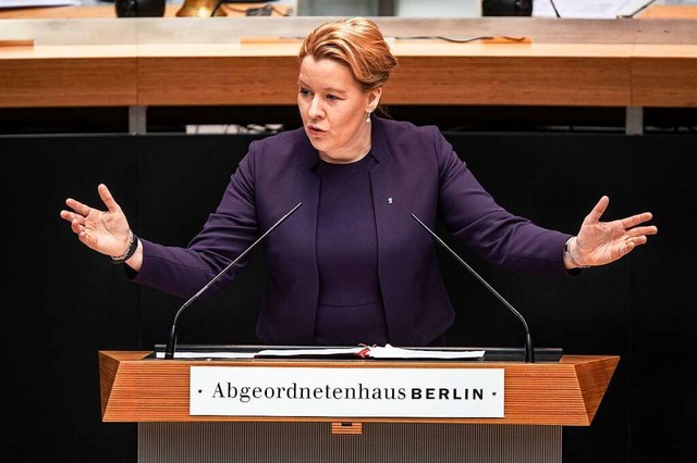&#8222;Mensch, lass mal sehen, ob es n...ermeisterin in Berlin, hinter der CDU.  | Foto: Fabian Sommer (dpa)