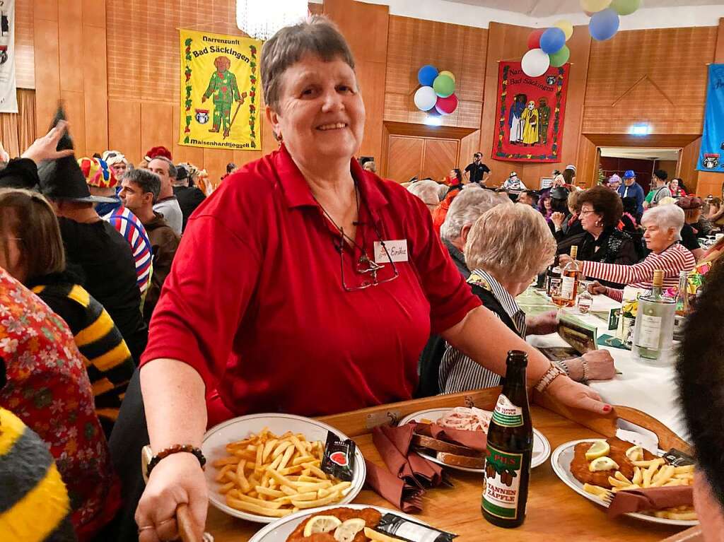 Leckeres Essen von Kaisers Wurststube und der Narrenzunft