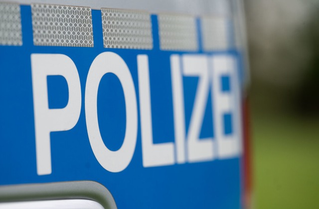 Die Polizei hatte viel zu tun nach dem Bundesligaspiel in Freiburg.  | Foto: Marijan Murat (dpa)