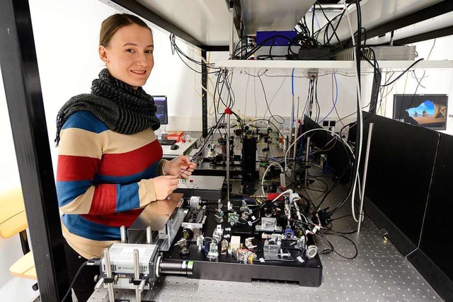 Chiara Lindner bei ihrer Arbeit im Labor  | Foto: Ingo Schneider