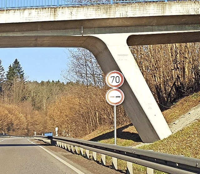 Auf der K6333 bei Minseln gilt jetzt Tempo 70 und berholverbot.  | Foto: Stadt Rheinfelden