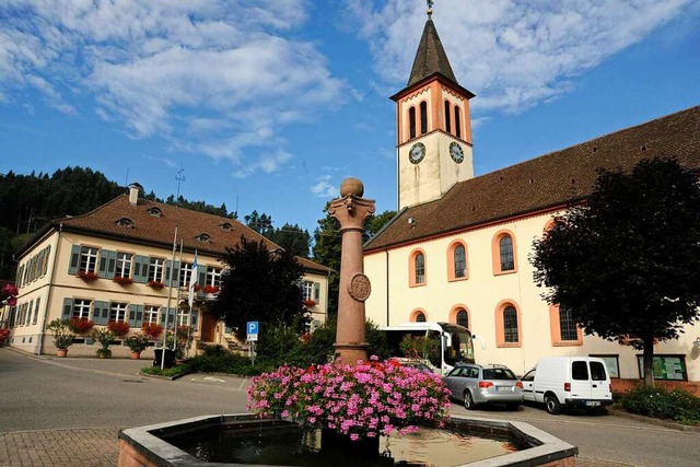 Das Projekt neue Mitte beginnt, fr da...ie frhere Stadtkirche umgenutzt wird.  | Foto: Volker Mnch