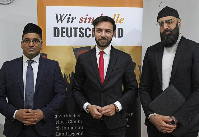 Khalid Sajid, Takis Mehmet Ali und Sha...r Ahmadiyya Muslim Jamaat (von links).  | Foto:  