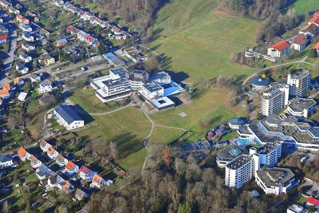 Das Sanierungsgebiet Gesundheitscampus...ik, Aqualon und Rehaklinikum im Osten.  | Foto: Erich Meyer