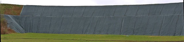 Der sichelfrmige Schutzwall der Tontaubenschtzen auf dem Dinkelberg  | Foto: Hansjrg Bader
