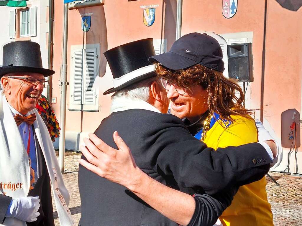 Michael Mros vom Stadtseniorenbeirat  und Carsten Mller, Erster Beigeordneter der Stadt Breisach (rechts)