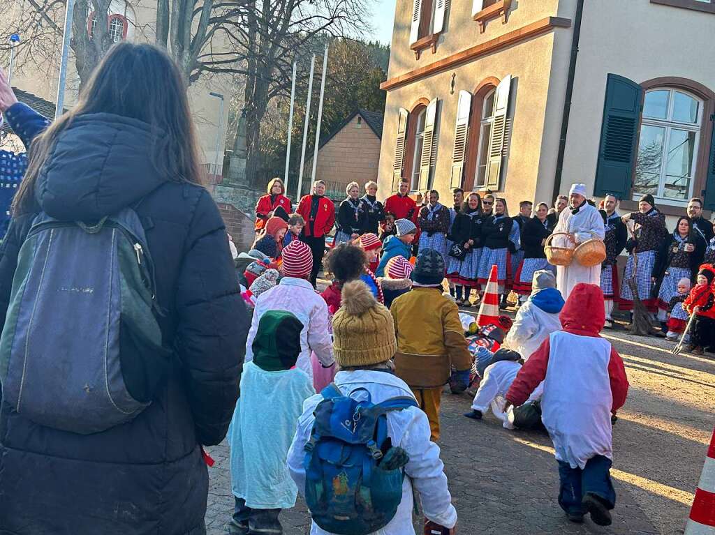 Die Narren sind in Bollschweil unterwegs.