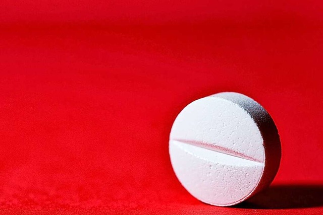 Drei halbe Tabletten will die Angeklagte dem  Ehemann beigemischt haben.  | Foto: Franziska Gabbert