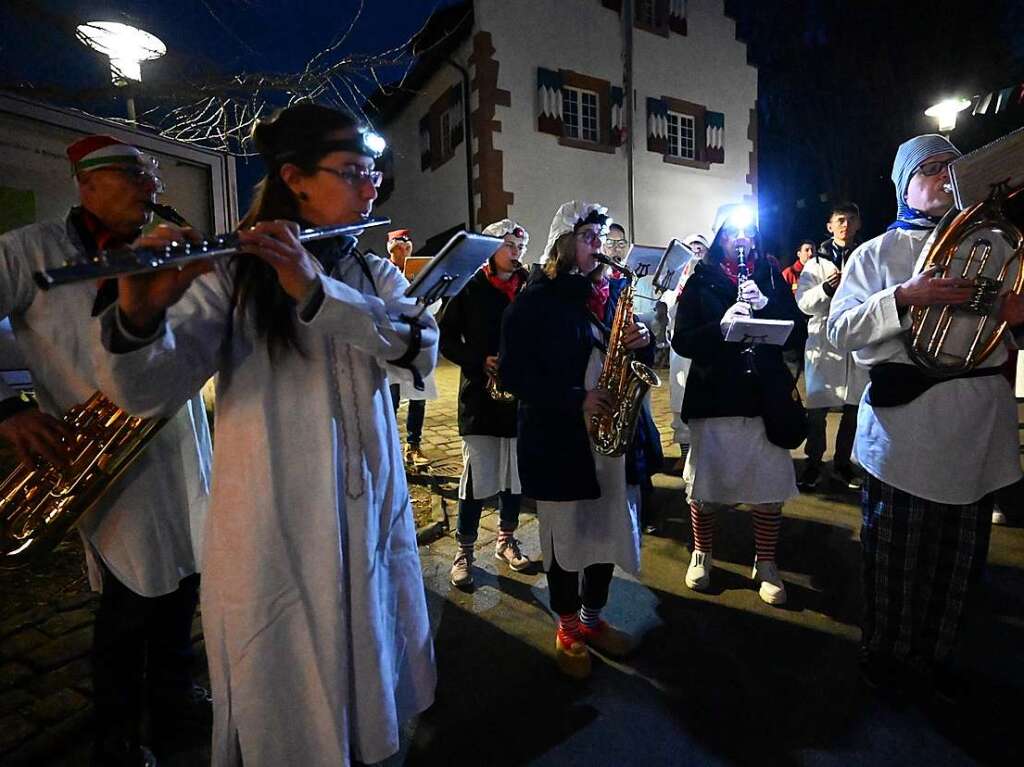 Die Hemdglunker ziehen durch Heimbach.