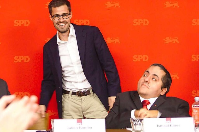Im Vorfeld der Bundestagswahl 2016 an ...ulien Bender (Mitte) und Ismael Hares.  | Foto: Ludwig Striet