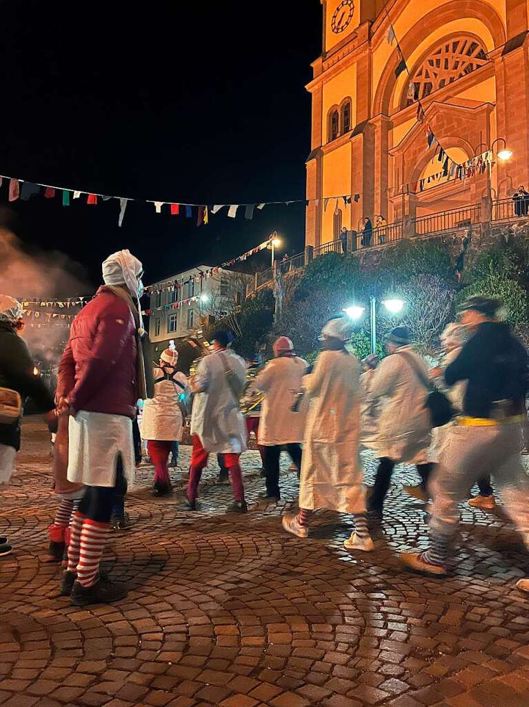 In Todtnau zogen die Glunkis durchs Stdtle mit anschlieendem Glunkitreiben auf dem Rathausplatz und in den Beizen.