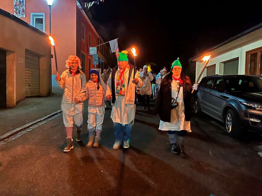 In Todtnau zogen die Glunkis durchs Stdtle mit anschlieendem Glunkitreiben auf dem Rathausplatz und in den Beizen.