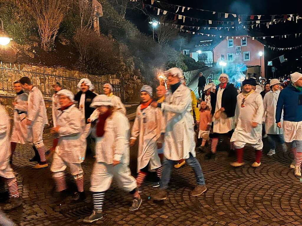 In Todtnau zogen die Glunkis durchs Stdtle mit anschlieendem Glunkitreiben auf dem Rathausplatz und in den Beizen.