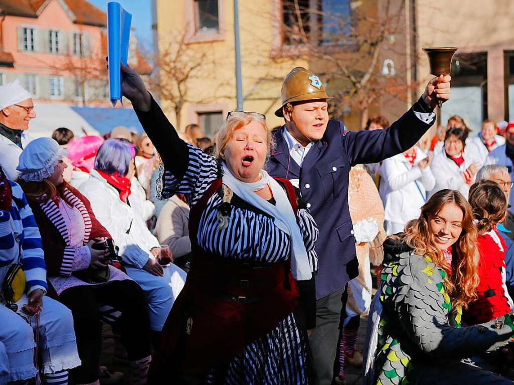 Narrengericht und  Narrenbaumstellen der Rhinschnooge Kappel