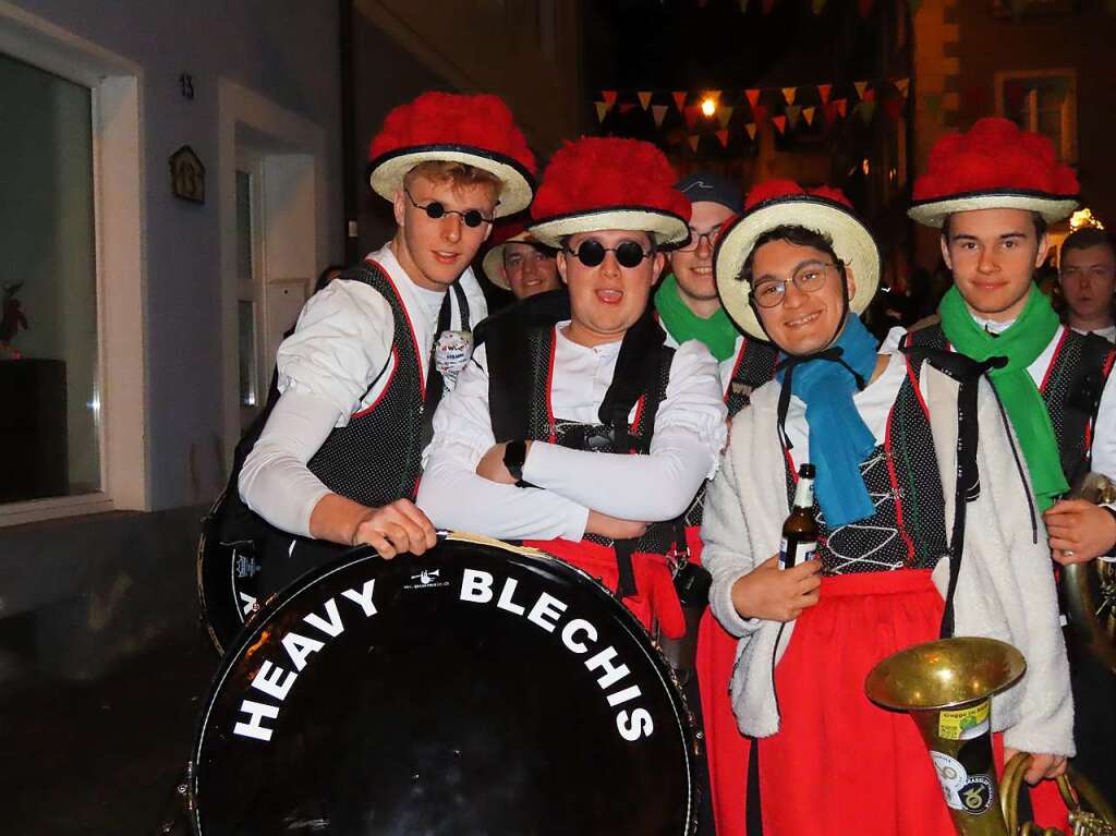 Toller Guggensound kam in Laufenburg von mehr als 30 Gruppen.