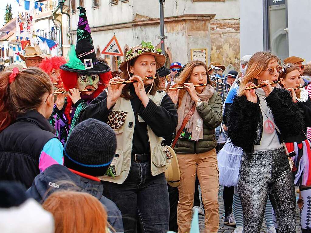 Musik durfte natrlich nicht fehlen beim Kinderumzug