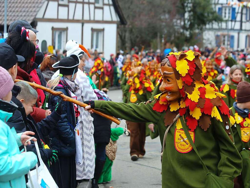 39 Gruppen verbreiten in Mnchweier am Fasentsonntag gute Laune.