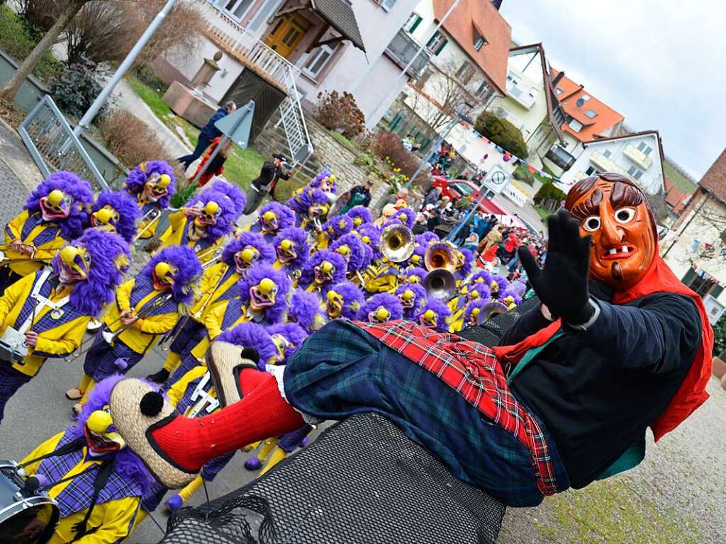 Hexen, Guggemusiker, Sportler, Hstrger – alle waren unterwegs beim Ebringer Umzug.