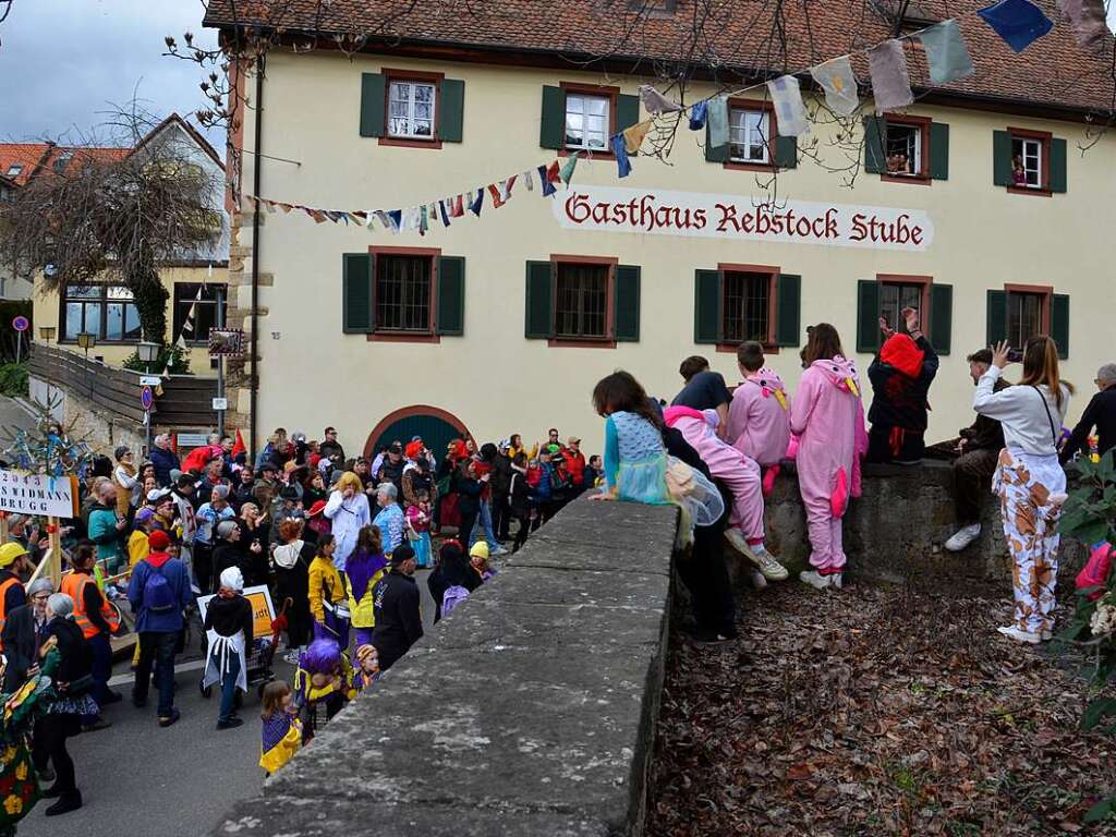 Hexen, Guggemusiker, Sportler, Hstrger – alle waren unterwegs beim Ebringer Umzug.