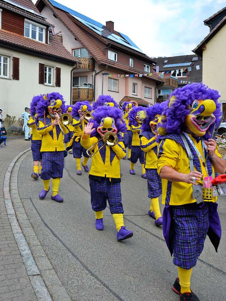 Hexen, Guggemusiker, Sportler, Hstrger – alle waren unterwegs beim Ebringer Umzug.