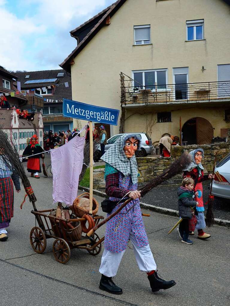 Hexen, Guggemusiker, Sportler, Hstrger – alle waren unterwegs beim Ebringer Umzug.