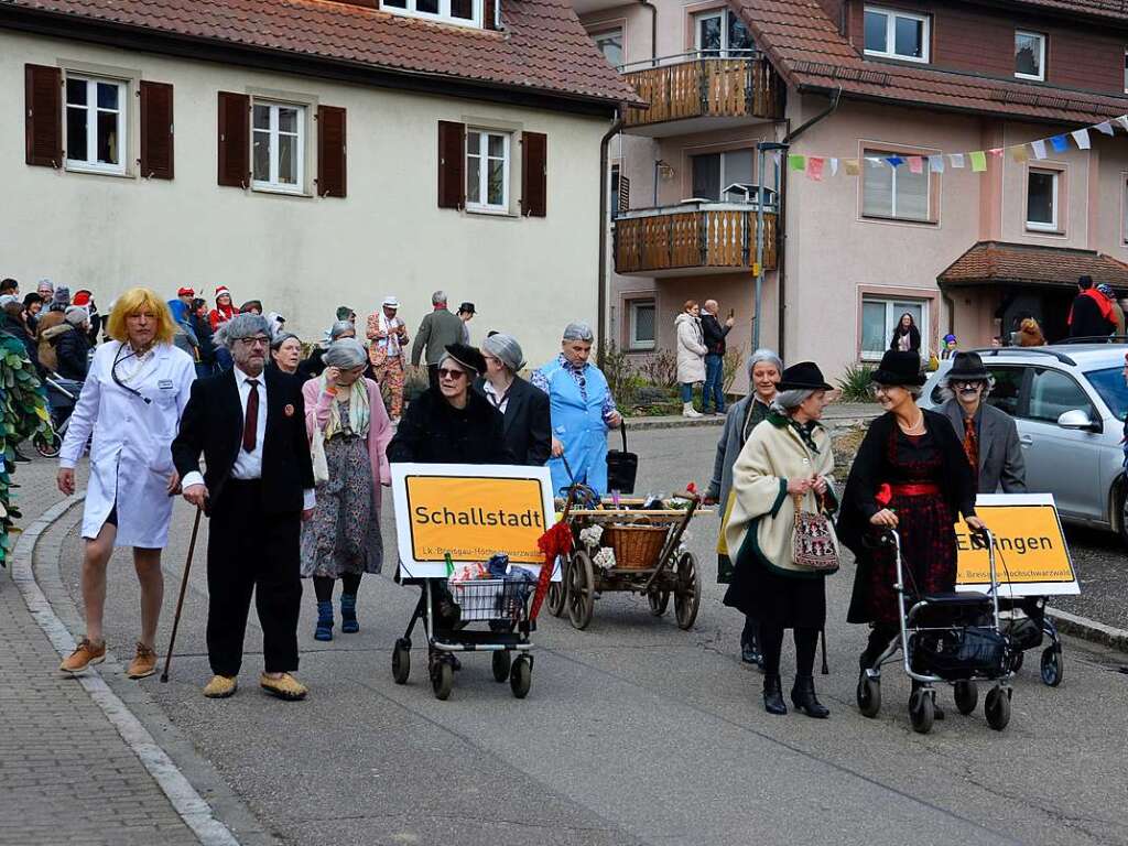 Hexen, Guggemusiker, Sportler, Hstrger – alle waren unterwegs beim Ebringer Umzug.