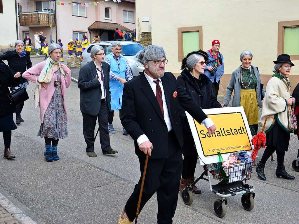 Hexen, Guggemusiker, Sportler, Hstrger – alle waren unterwegs beim Ebringer Umzug.