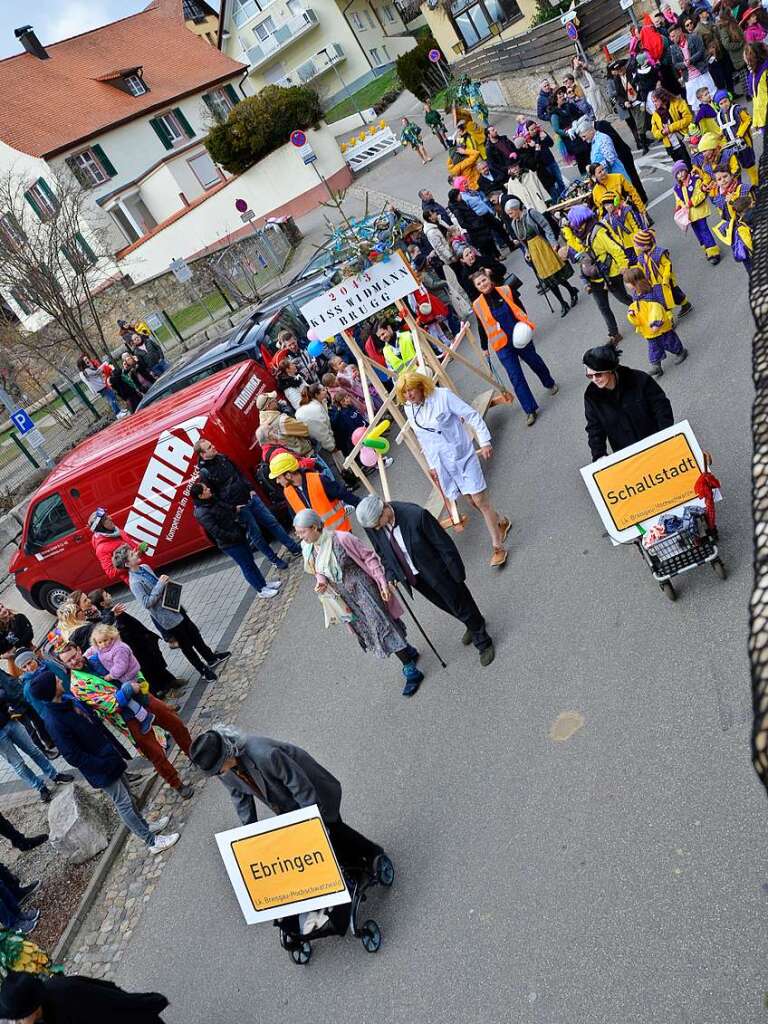 Hexen, Guggemusiker, Sportler, Hstrger – alle waren unterwegs beim Ebringer Umzug.