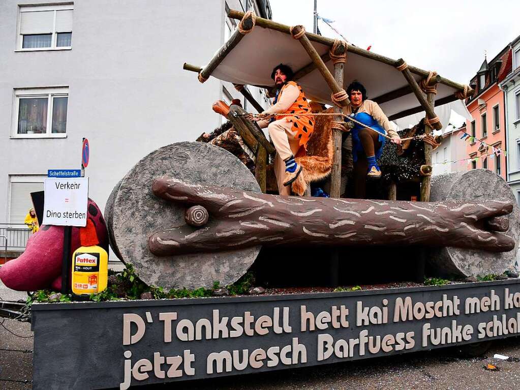 Wagen der Dunnerloch Zotteli Wyhlen "Zurck in die Steinzeit"