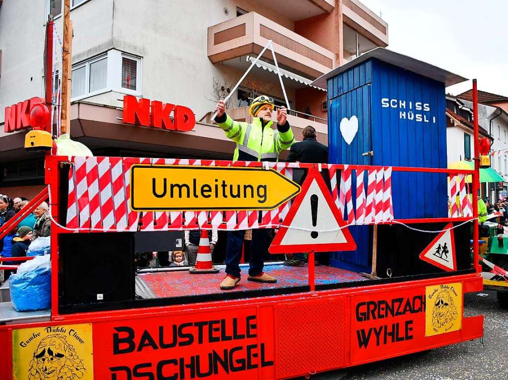 Wagen der Gumbe-Dabbi Grenzach: „Baustellen-Chaos" in Grenzach-Wyhlen.