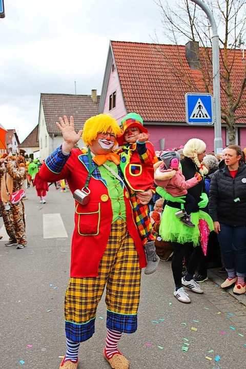 Clemens Zeissler als Artist vom &#8222;Circus Bella Vokale&#8220; mit Narresome  | Foto: Mario Schneberg