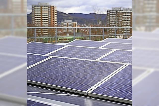 Kaum Solarzellen auf den Dächern der Landesgebäude