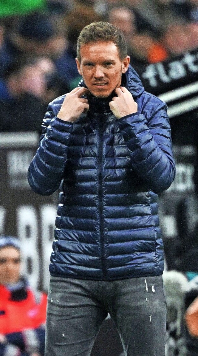 Julian Nagelsmann vergreift sich gegenber den Schiedsrichtern im Ton.  | Foto: INA FASSBENDER (AFP)