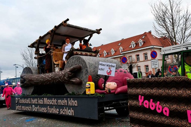 Der Wagen der Dunnerloch-Zotteli-Clique Wyhlen  | Foto: Heinz und Monika Vollmar