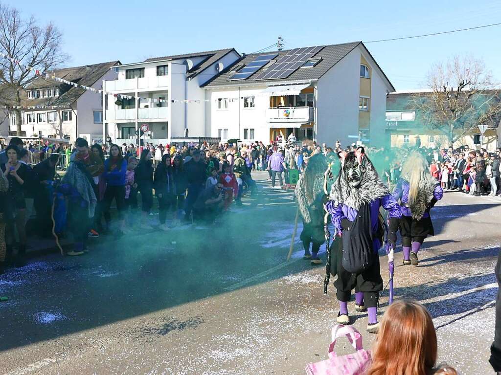 Richtig gut gesumt waren die Brgersteige entlang der Umzugsstrecke in Reute.