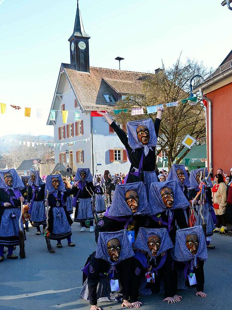 1000 Hstrger und 47 Gruppen waren beim Umzug der lberggeister Ehrenstetten am Rosenmontag dabei.