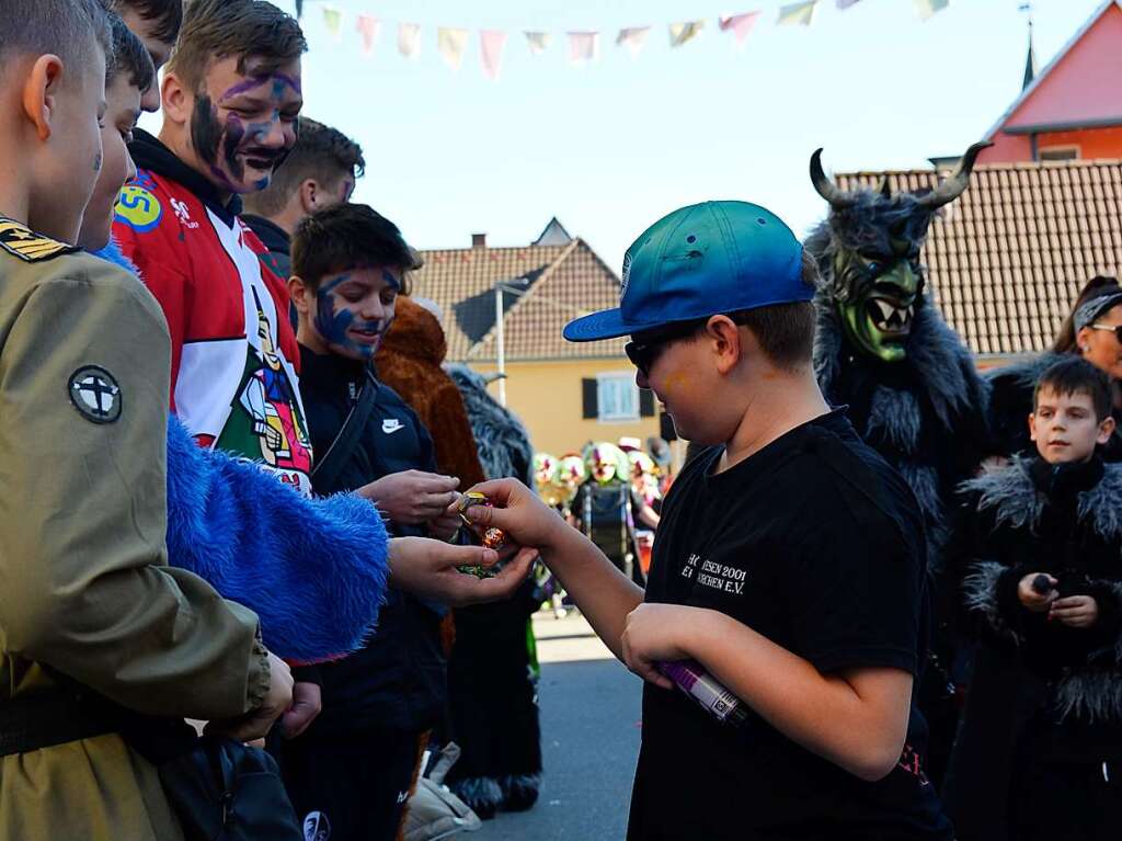 1000 Hstrger und 47 Gruppen waren beim Umzug der lberggeister Ehrenstetten am Rosenmontag dabei.