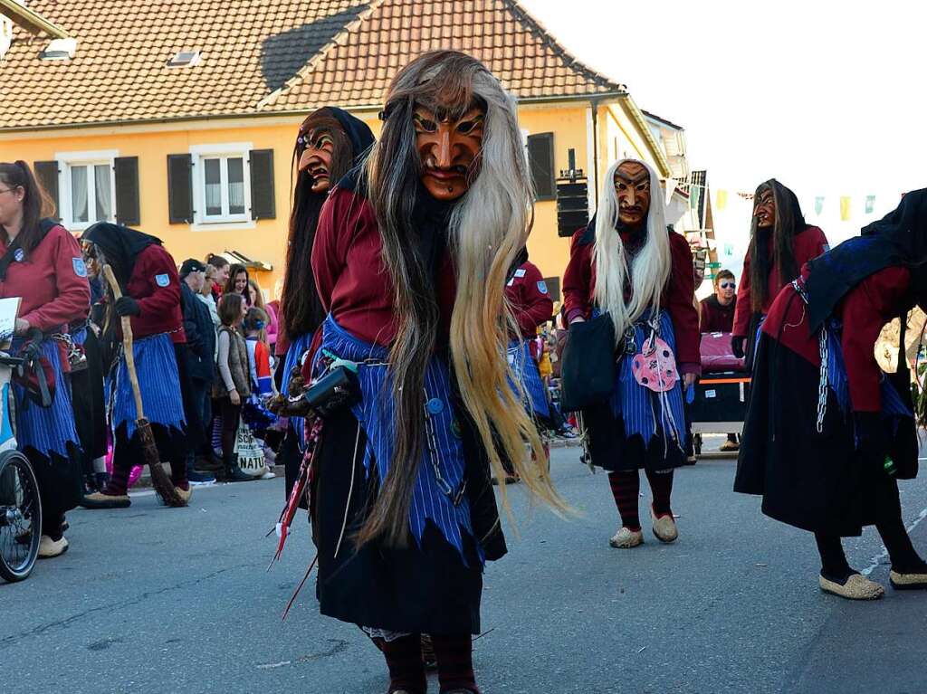 1000 Hstrger und 47 Gruppen waren beim Umzug der lberggeister Ehrenstetten am Rosenmontag dabei.