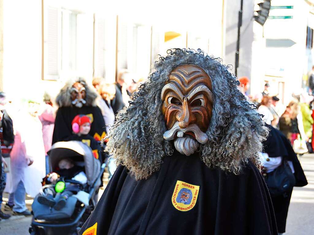 1000 Hstrger und 47 Gruppen waren beim Umzug der lberggeister Ehrenstetten am Rosenmontag dabei.