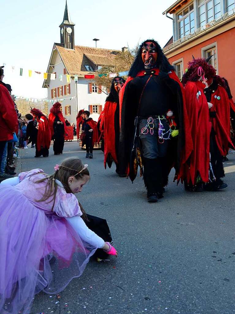 1000 Hstrger und 47 Gruppen waren beim Umzug der lberggeister Ehrenstetten am Rosenmontag dabei.