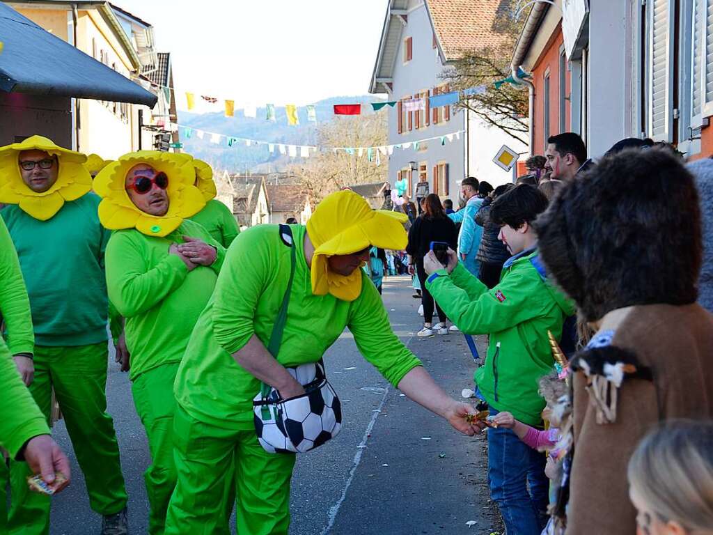 1000 Hstrger und 47 Gruppen waren beim Umzug der lberggeister Ehrenstetten am Rosenmontag dabei.