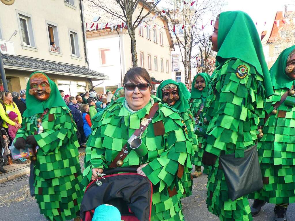 Hser, Musiken und Hexen: Eindrcke vom Fasnetmendig<?TrFug?>
umzug in Neustadt. So viel Publikum wie lange nicht mehr.